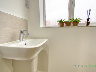 Ensuite (Bedroom 1)
